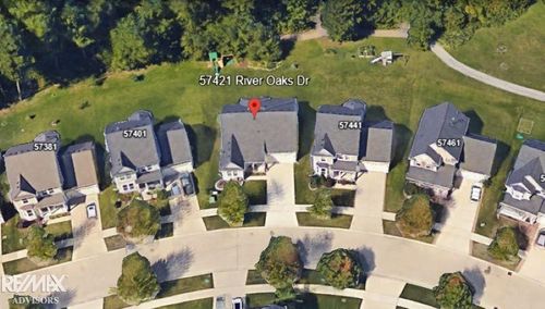 57421 River Oaks Dr, New Haven, MI, 48048-3301 | Card Image