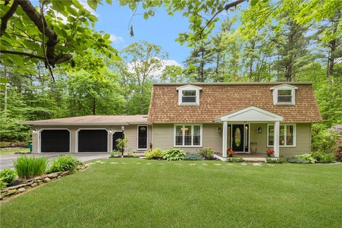 12 Robin Vale Dr, North Scituate, RI, 02857-3011 | Card Image