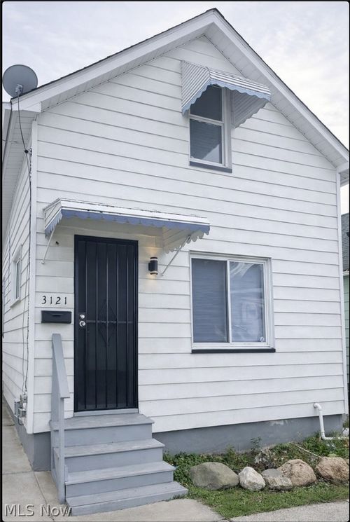 3121 Trowbridge Ave, Cleveland, OH, 44109-2044 | Card Image