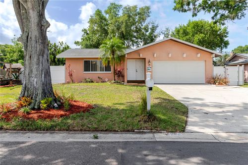 2276 Tamarron Ter, Palm Harbor, FL, 34683-4939 | Card Image