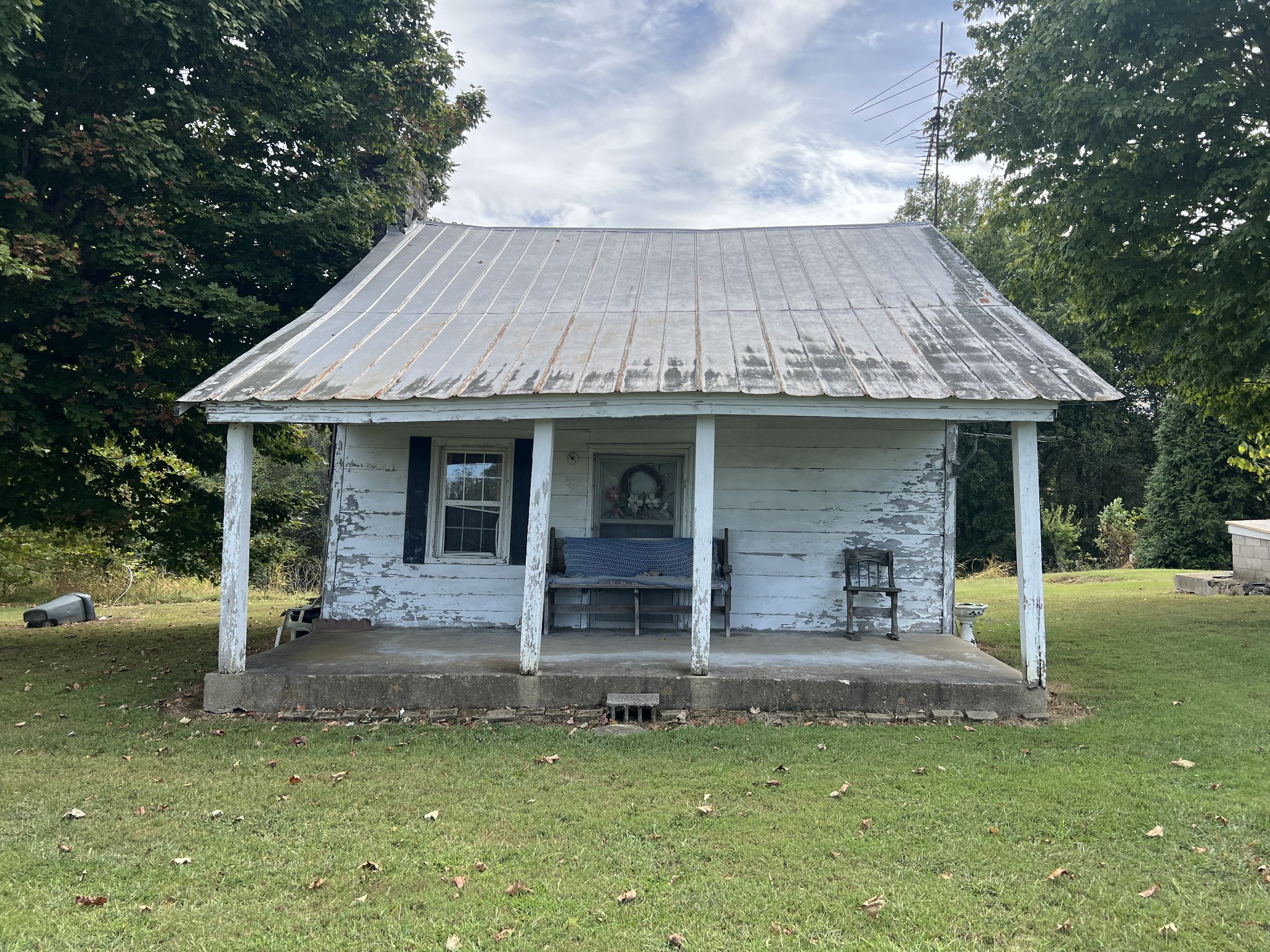 Oakdale Rd, Westmoreland, TN 37186