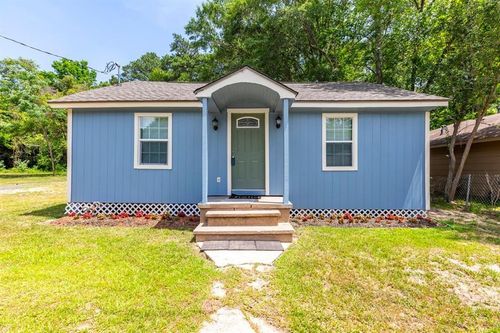 410 M L King Dr, Woodville, TX, 75979-5102 | Card Image