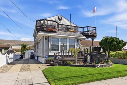 7103 New Jersey Ave, Wildwood Crest, NJ, 08260-1229 | Card Image