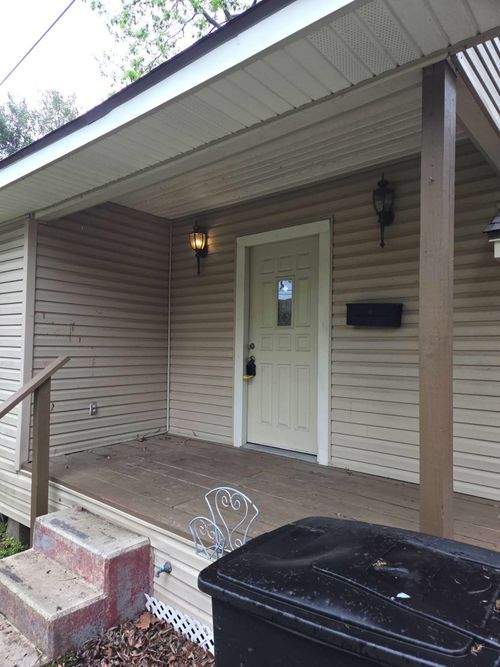 2125 Avenue A, Nederland, TX, 77627-6007 | Card Image