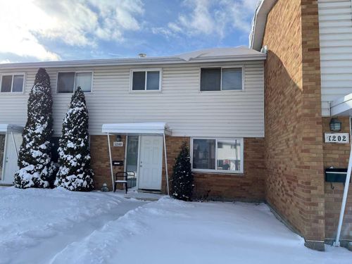 1203 - 3907 39 Street, Home with 3 bedrooms, 1 bathrooms and 2 parking in Red Deer AB | Card Image