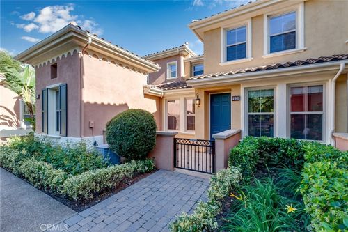198 Guinevere, Irvine, CA, 92620-3819 | Card Image