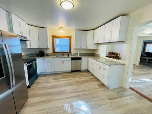 17 Arch St, Laconia, NH, 03246-3157 | Card Image