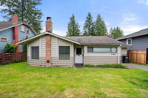 765 Lynn Valley Rd, North Vancouver, BC, V7J1Z5 | Card Image