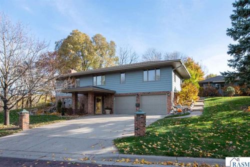 103 Beech St, Mankato, MN, 56001-4533 | Card Image