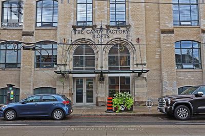 109 - 993 Queen St W, Condo with 2 bedrooms, 1 bathrooms and 1 parking in Toronto ON | Image 1