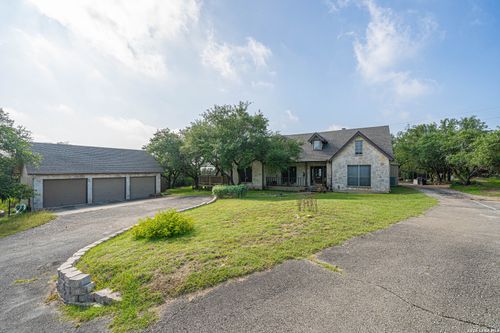 1325 Old Boerne Rd, Bulverde, TX, 78163-3212 | Card Image