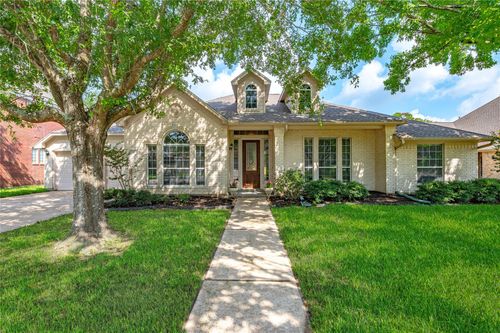 311 Oak Hollow Dr, League City, TX, 77573-1767 | Card Image