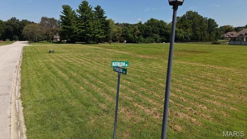 1575 Kathleen Ln, Staunton, IL, 62088-4380 | Card Image