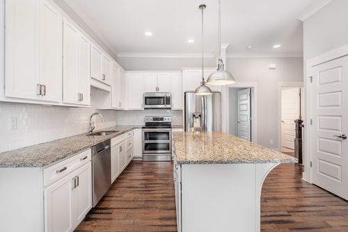 unit-5-1106 Wade Ave, Nashville, TN, 37203-5569 | Card Image