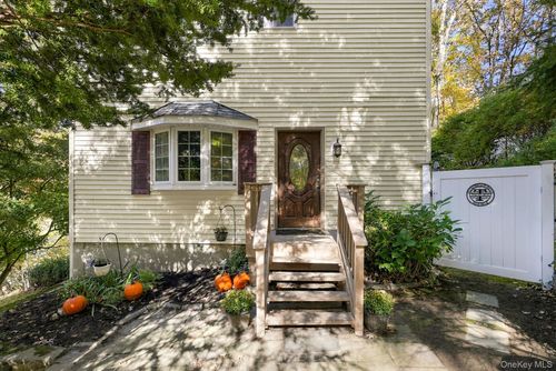 802 Route 52, Carmel, NY, 10512-5272 | Card Image