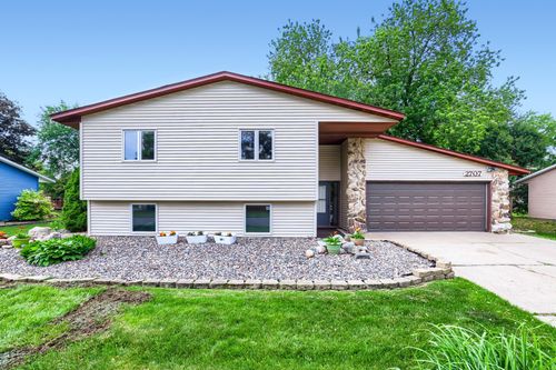 2707 Croixwood Blvd, Stillwater, MN, 55082-5370 | Card Image