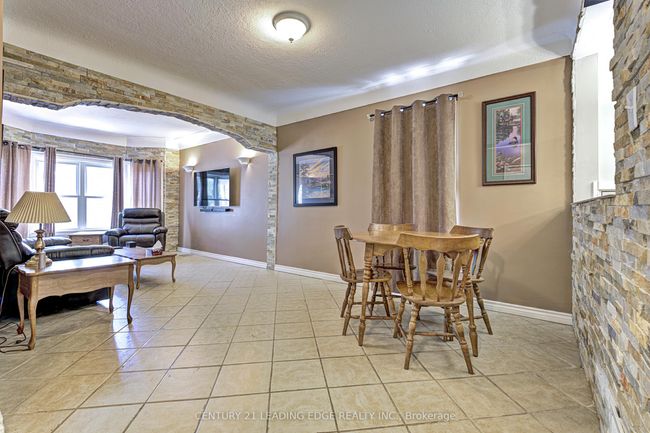 793 Tate Ave, House other with 2 bedrooms, 2 bathrooms and 6 parking in Hamilton ON | Image 12