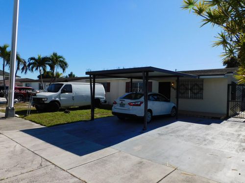 --846 W 31st St, Hialeah, FL, 33012 | Card Image