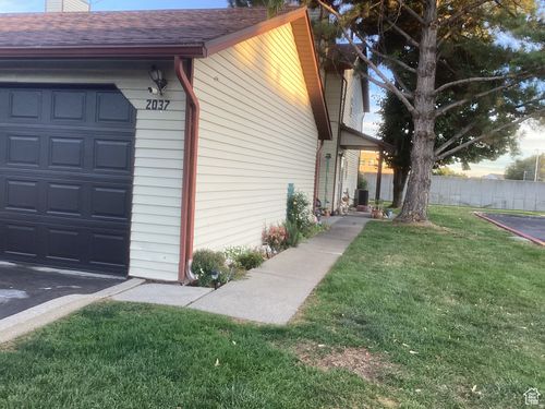 2037 W Stone Creek Dr, West Valley City, UT, 84119-3855 | Card Image
