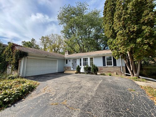 911 Kenmore Rd, Rockford, IL, 61108-3914 | Card Image