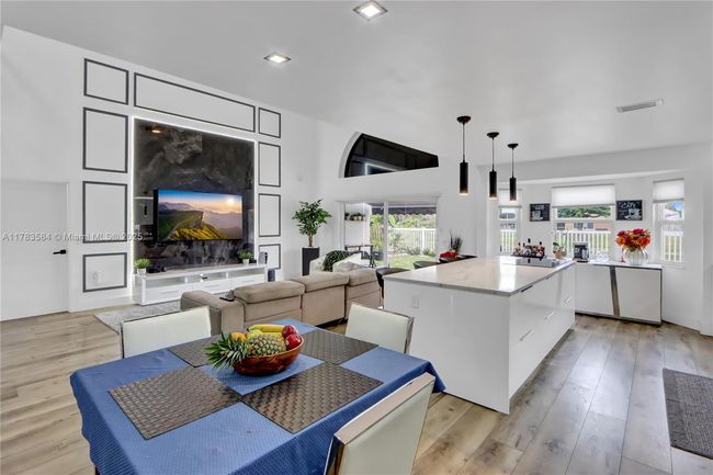 5511 Nw 51 St Ave, House other with 3 bedrooms, 3 bathrooms and null parking in Coconut Creek FL | Image 13
