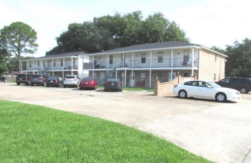 1820 Helena Ave, Nederland, TX, 77627-4900 | Card Image