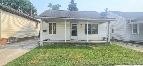 11108 Continental Ave, Warren, MI, 48089-1792 | Card Image
