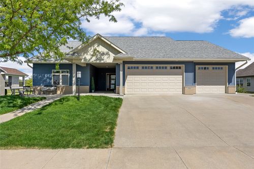 280 N Juniper Street, North Liberty, IA, 52317 | Card Image