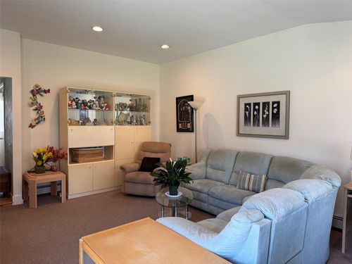 18 Ripple Ln, Levittown, NY, 11756-5735 | Card Image