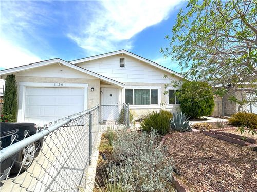 1120 S Yorktown St, Ridgecrest, CA, 93555-5148 | Card Image