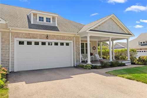 182 Rebels Way, Portsmouth, RI, 02871-1067 | Card Image