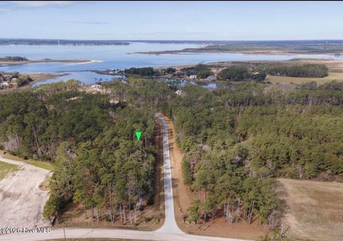 221 Bridgewater Dr, Beaufort, NC, 28516-1650 | Card Image