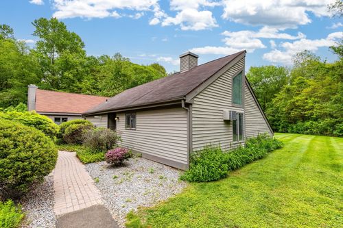 23a-23A Yankee Glen Dr, Madison, CT, 06443 | Card Image