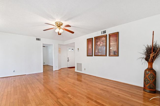 5839 Parkwalk Drive, Condo with 3 bedrooms, 2 bathrooms and null parking in Boynton Beach FL | Image 13
