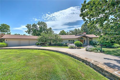 4601 N 2nd St, Rogers, AR, 72756-7137 | Card Image
