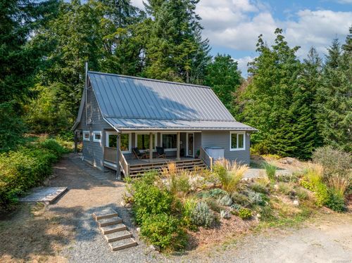 6531 Country Rd, Fanny Bay, BC, V0R1W0 | Card Image