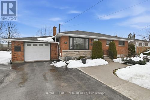 14 Terrace Ave, Welland, ON, L3C2C4 | Card Image