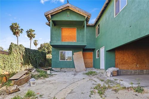 3946 E 6th St, Los Angeles, CA, 90023-1902 | Card Image