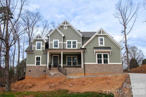 39-80 42nd Avenue Dr Nw, Hickory, NC, 28601-8184 | Card Image