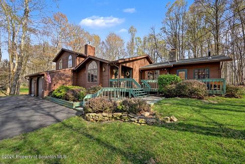x2721-146 Eagles View Dr, Clifton Township, PA, 18424-9099 | Card Image