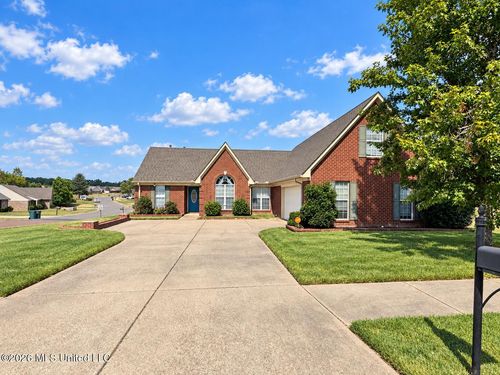 1636 Madison Cv W, Southaven, MS, 38671-7368 | Card Image