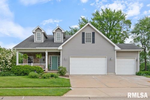 1100 Wild West Dr, Le Claire, IA, 52753-8605 | Card Image