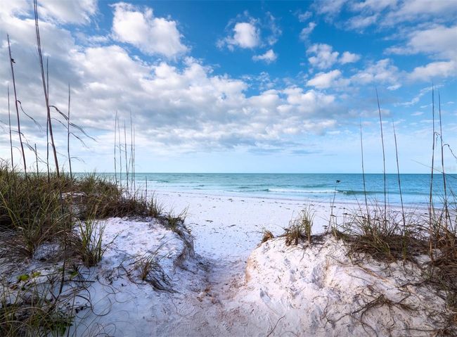 640 Fox St, House other with 2 bedrooms, 2 bathrooms and null parking in LONGBOAT KEY FL | Image 40