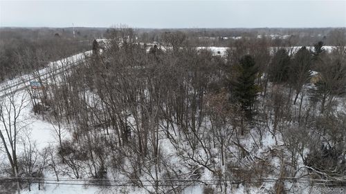 000 Davison Road, Davison Township, MI, 48423 | Card Image