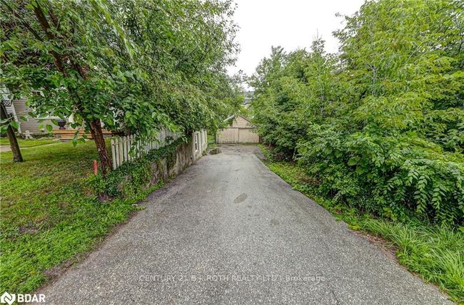 9 Sunnidale Rd, Home with 4 bedrooms, 2 bathrooms and 6 parking in Barrie ON | Image 9