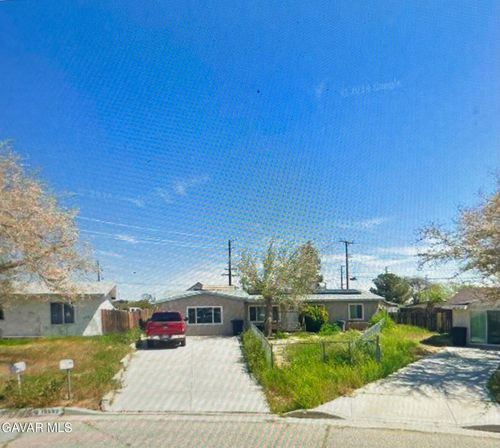 15992 Lawrence Dr, Mojave, CA, 93501-1320 | Card Image