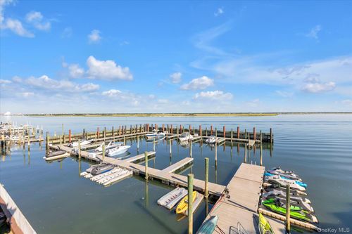 8-775 W Park Ave, Long Beach, NY, 11561-2880 | Card Image