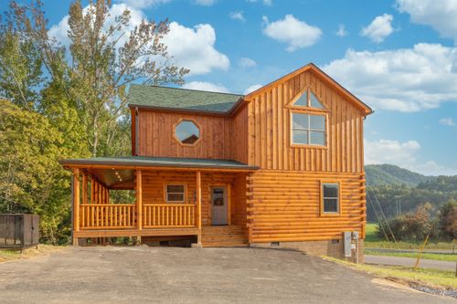52 Heritage Hills Dr, Pigeon Forge, TN, 37863-3834 | Card Image
