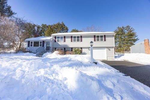 18 Northway St, Holliston, MA, 01746-2038 | Card Image