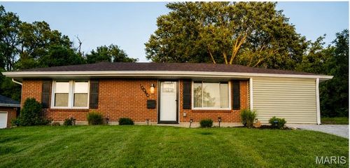 10060 Sheldon Dr, Saint Louis, MO, 63137-3720 | Card Image